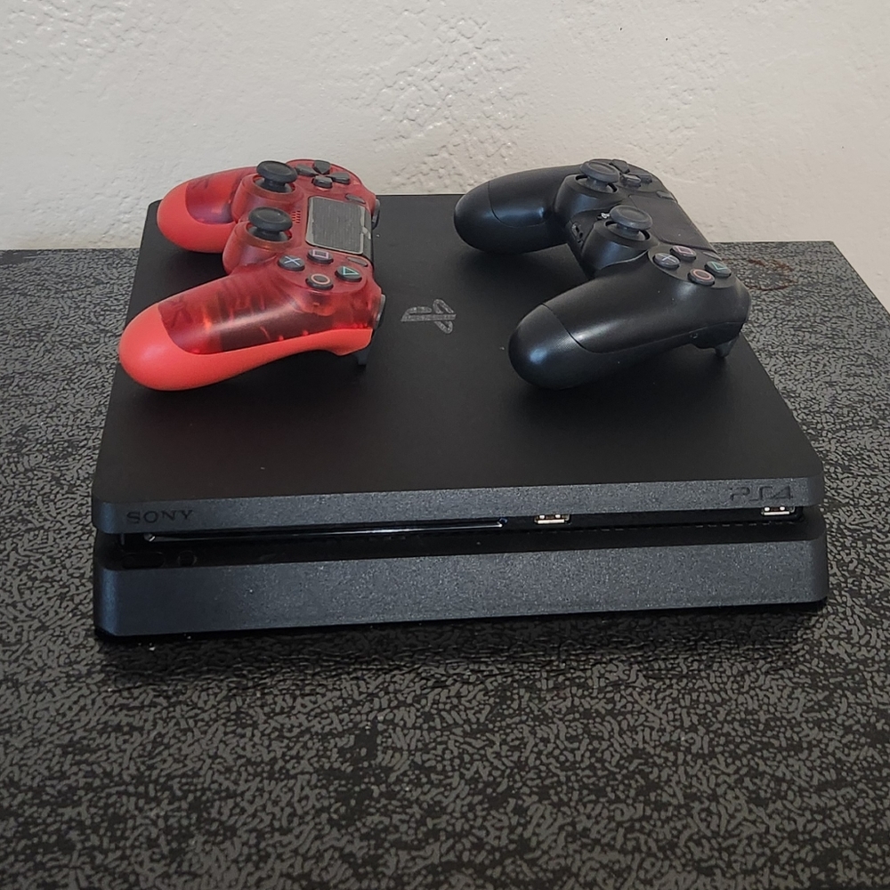PS4 SLIM 1TB